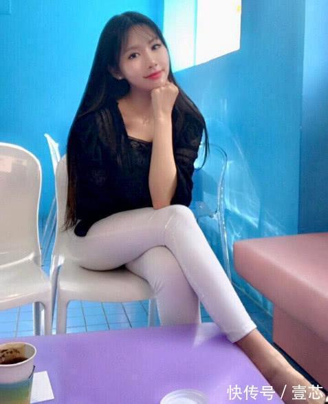 卷腹|韩国校花,充分利用课余时间健身,想要成为模特