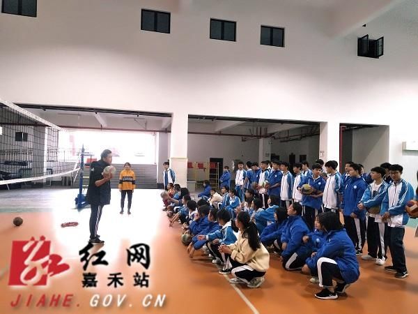 促成|嘉禾五中：新进教师展风采 教学比武促成长