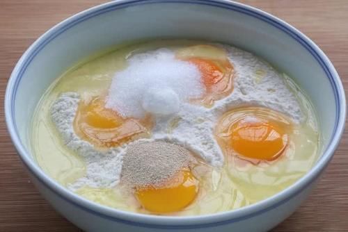 在家做面包,不用烤箱不用黄油,又软又拉丝,学会别再买面包吃了