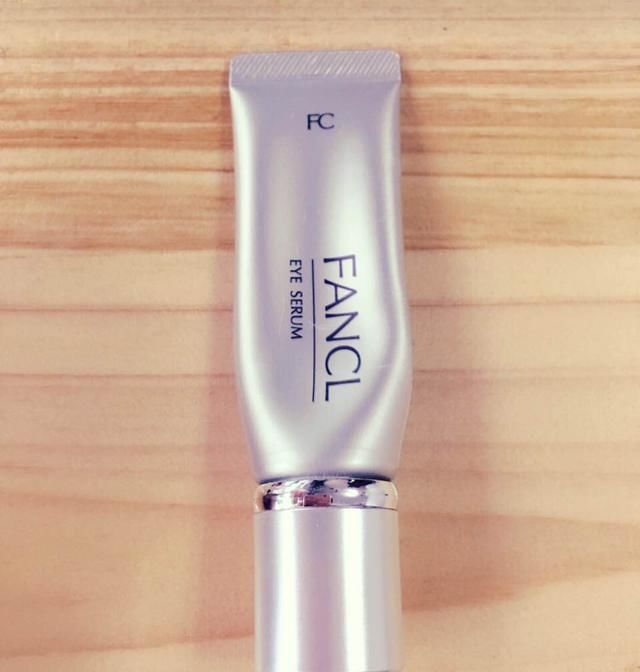 眼霜并非贵的才好，这些平价好用，淡化细纹抗衰老堪称黑眼圈克星