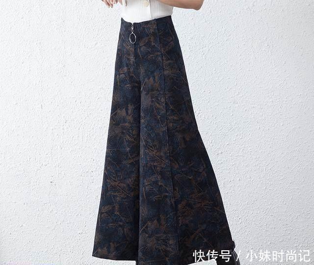 搭配|又冷又想穿裙子? 花式阔腿裤+短靴, 搭配靴子很贵气, 比裙子还美