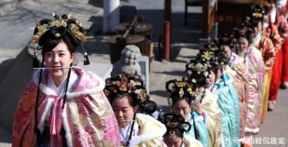 宠爱|清廷后宫长寿的妃子,不得康熙宠爱,争气活到97岁