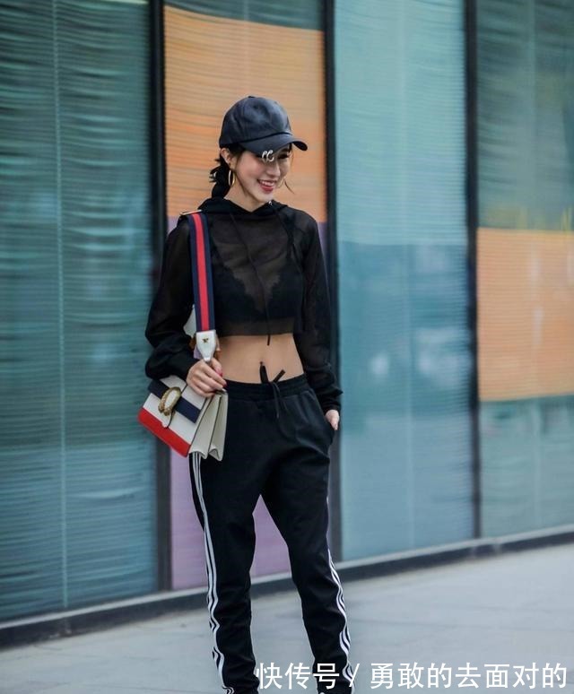 时尚 运动裤穿在身上更显瘦,极具个性还能彰显青春,减龄又时尚!
