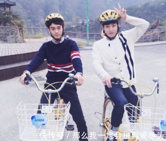 钟大|朴灿烈金钟大开启相亲模式，灿烈露大白牙尬笑，钟大娇羞坐姿亮了