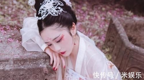 相思$晏殊一首蝶恋花,全篇皆是名句,道尽相思之苦,美得令人心醉