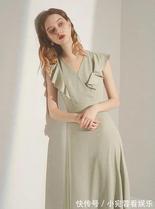 穿搭|女人穿“极简风”才是真高级,让你“看起来很贵”!