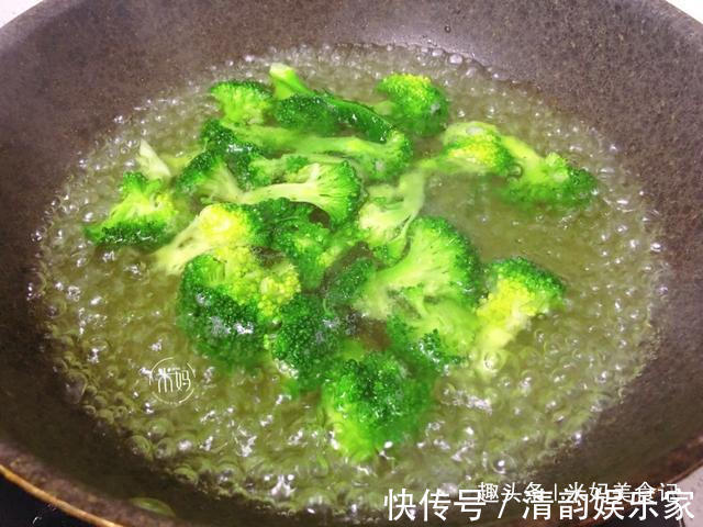 草酸|炒菜前，这6种蔬菜必须焯水，为了家人健康，再懒也别省这一步！