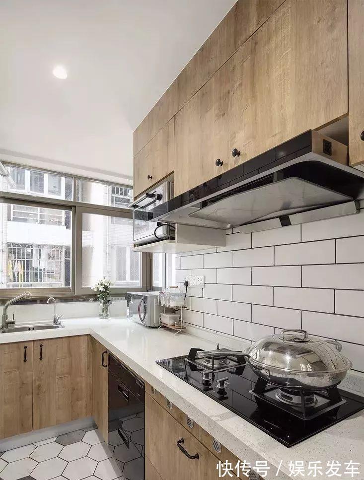 原木色|小户型厨房的颜值不够高,谁还有心情做饭呀