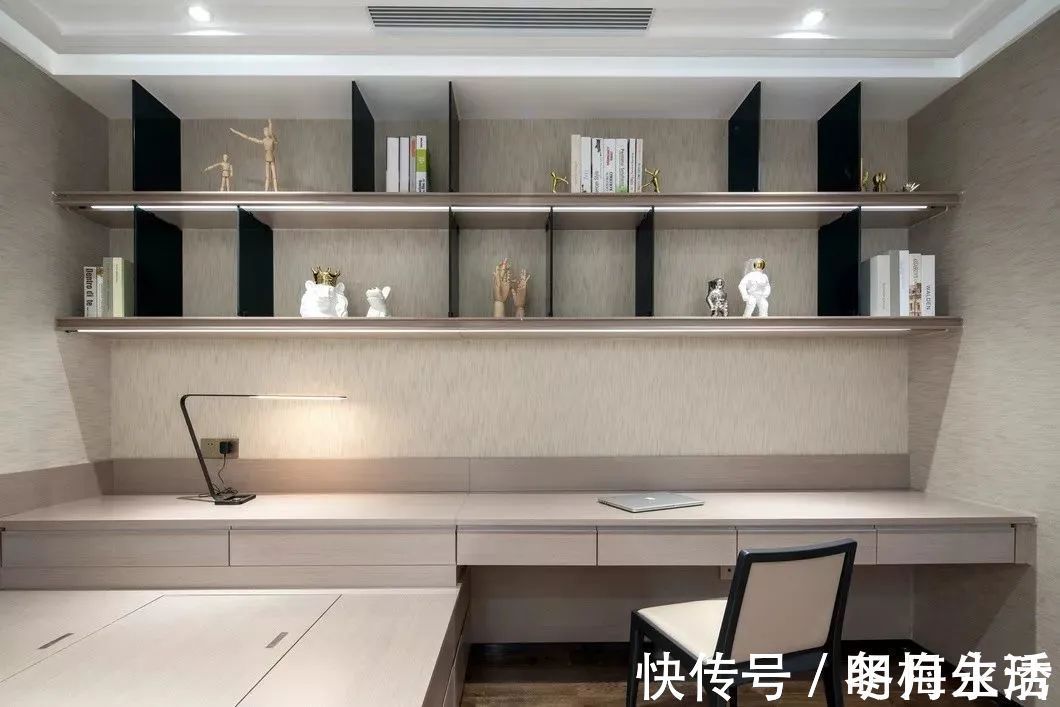 档次|246㎡现代大平层,简约大方的空间,时尚优雅的布置,高级档次