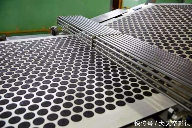  奥利奥是如何制作的？实拍它的生产全过程，看后不得不服！