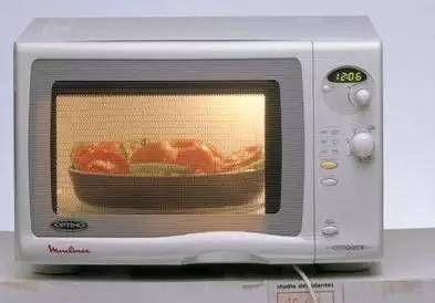 肉毒杆菌|西安22岁女孩吃小零食,竟中毒进了监护室!医生提醒