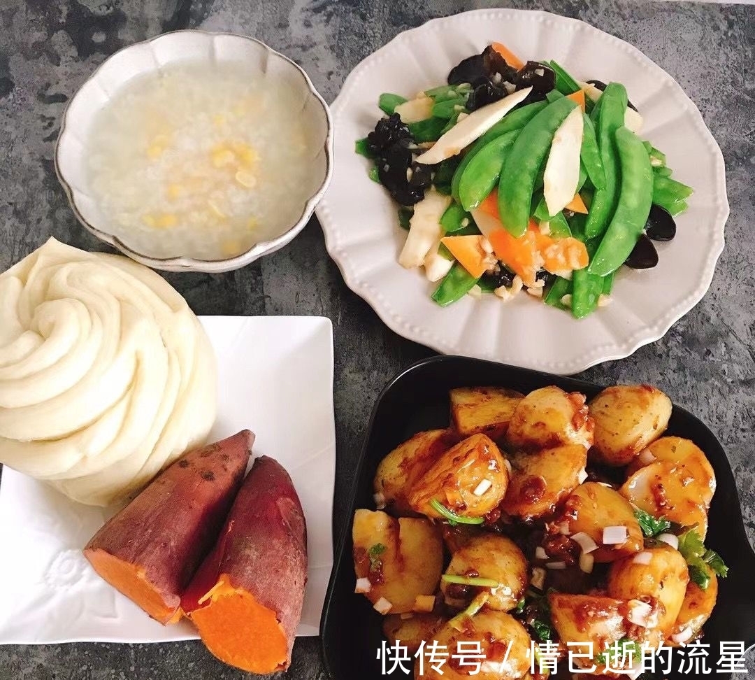 清炒油菜|婆婆来了，媳妇做的晚餐，在朋友圈火了，网友：太抠门了