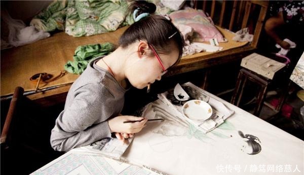 仕女图|渐冻症女子苦练绘画30年,仕女图是她唯一骄傲,专家:缺少灵魂