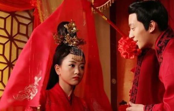 新婚夫妇|新婚第二日新娘“自尽”包拯将上联贴街上,对出下联就是凶手