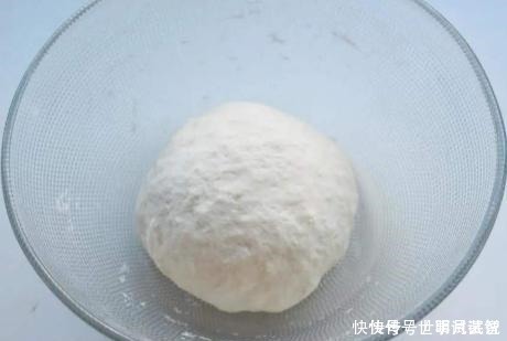 8月底,这野菜抓紧吃,我一买就是10斤,晒干存起来,做饼最香