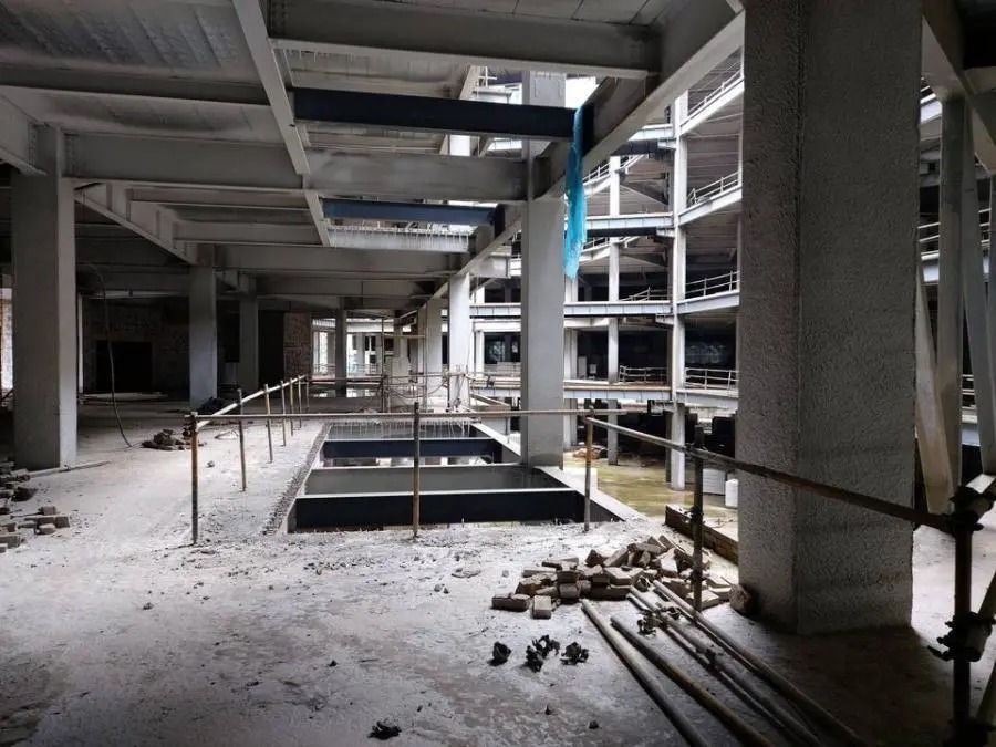 齐泰城|停工多年,昆明一烂尾楼7.58亿元起拍!