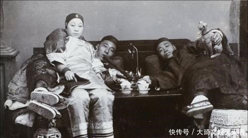 满族|清灭亡后，满清皇族去哪了？大多从事这一职业，如今还很吃香