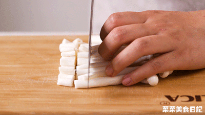 番茄别再炒蛋了！全网都流行这么吃，一焖就搞定