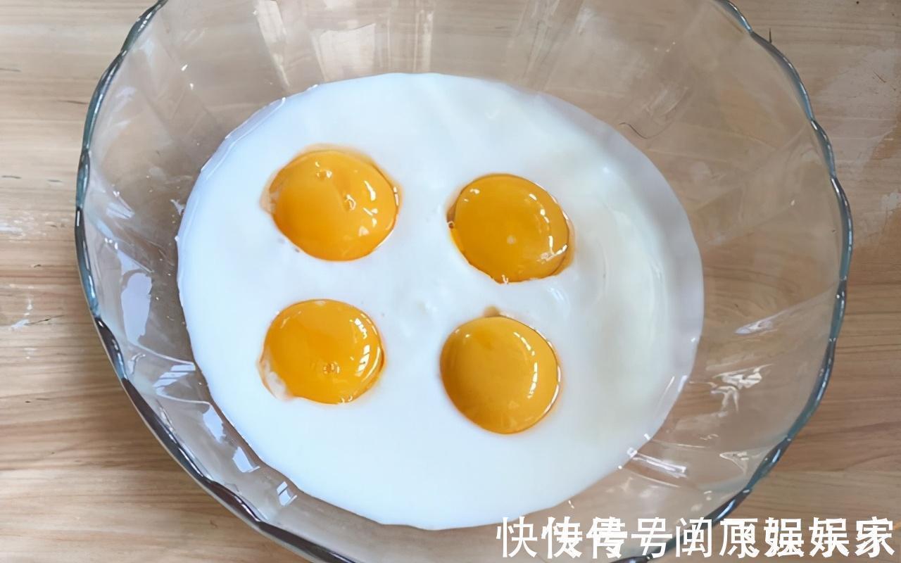 天凉早餐要营养,教你做酸奶蛋糕,柔软细腻,简单易做,无需烤箱