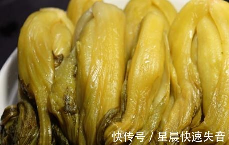 外婆用了60年的腌酸菜配方,不放盐3天变酸,比老坛酸菜还酸爽!