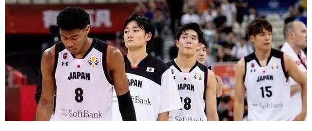 王哲林|全胜+狂胜15分!中国男篮决战日本,杜锋盼为国足报仇,CCTV5直播
