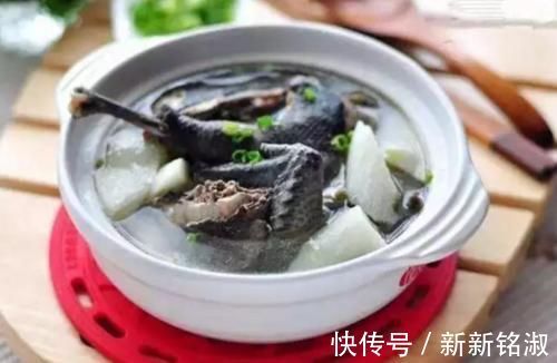 山药和它是绝配，简单炖一炖，气血双补，营养极高，脸色更红润