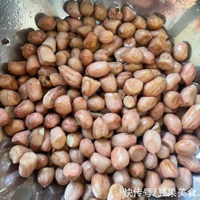 烤花生米（微波炉版）别再用这么做了，教你新吃法