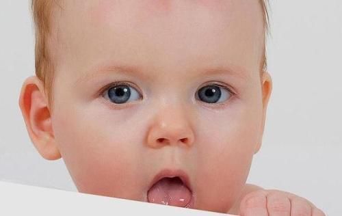 宝妈|宝宝不满一岁,这些事最好别听老人的,为了孩子宝妈也要顶住压力