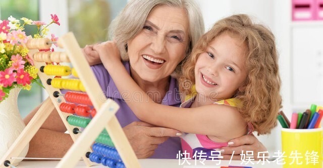 孙子|带孙子和带外孙,哪种方式回报更大?2位阿姨说出内心的心里话