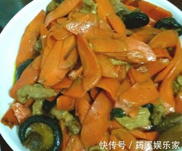 香菇|香菇和此物一起炒,血管不堵塞,肌肤更细腻光滑,子宫也慢慢变好
