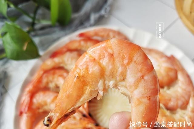 大虾蒸几分钟冷水还是热水入锅记住这2点,虾肉鲜嫩不腥