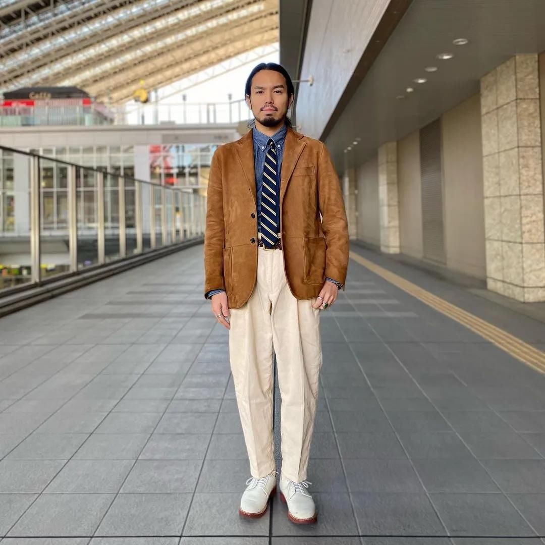 到底是什么人，敢穿白皮鞋？