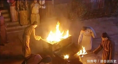 火烧|《雍正王朝》:火烧《百官行述》,优先处置权比利用更高明
