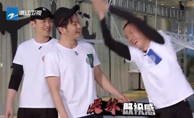 压板 原来跑男最难的游戏不是指压板,也不是撕名牌,难到连李晨都主动放弃