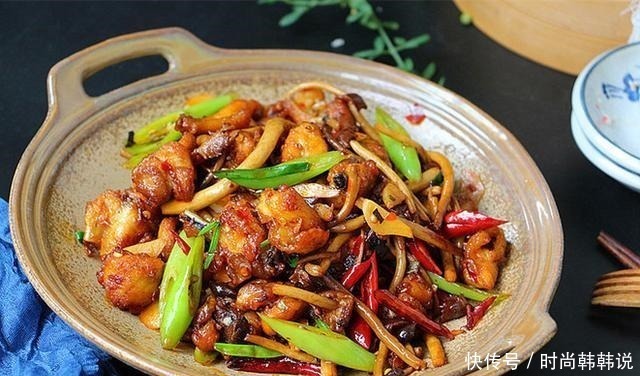 医生不会告诉你,这蔬菜是强碱性食物,补血防脱发,年纪大要多吃