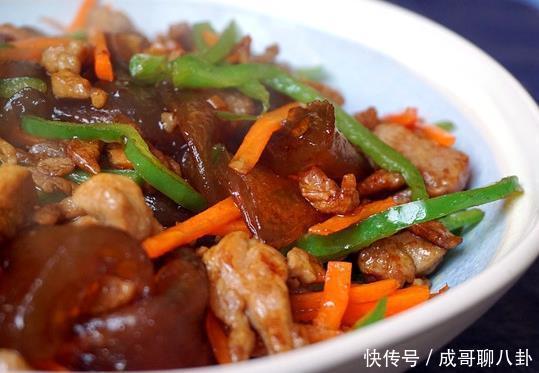 端上桌立马让你有食欲的春节美食,口感浓郁,酌酒下饭都不错!