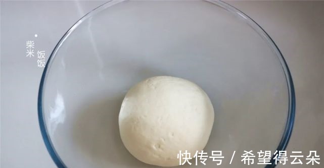 好吃|做花卷，这个方法很简单，筷子一拧一压，层次分明，香软好吃！