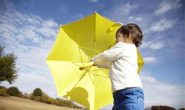 蚊虫|一觉醒来,儿子被蚊子咬成“香肠嘴”,妈妈心疼又不知所措