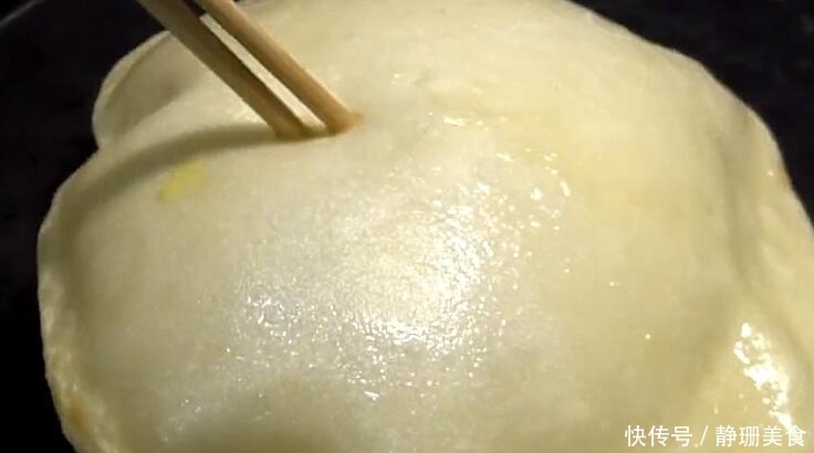 无论烙什么饼,只需牢记这一步,保证个个起层鼓大泡,40秒出锅