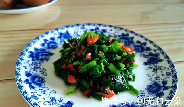 北方人离不开面食,天冷更想吃面食,就爱喝这口鲜香的热汤!