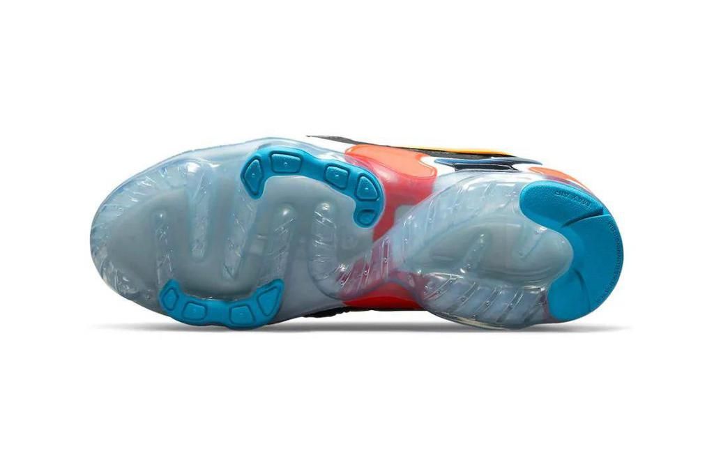 太帅了!「高达」配色的 Nike 新鞋,又复古又科幻!