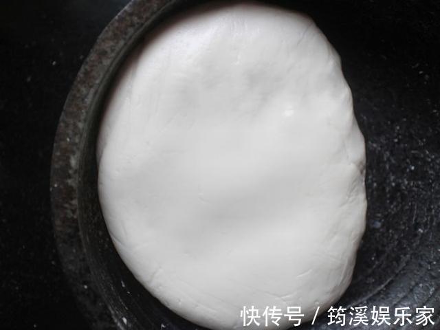 自己做的麻团，不是瘪就是小教你一套零失败的教程