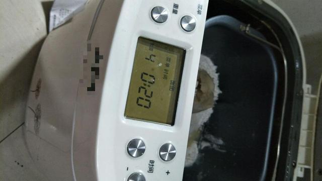 中式|中式特色糕点蛋黄酥,一口咬下酥到掉渣,秘诀全在这1招