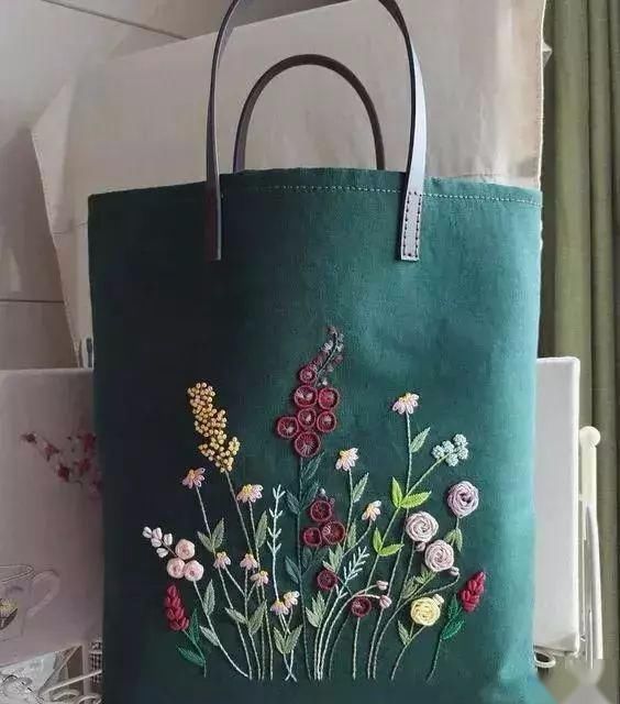 旧物改造旧衣服只能扔掉除了可以捐赠,还可以这么做隔壁小孩看到都抢着要