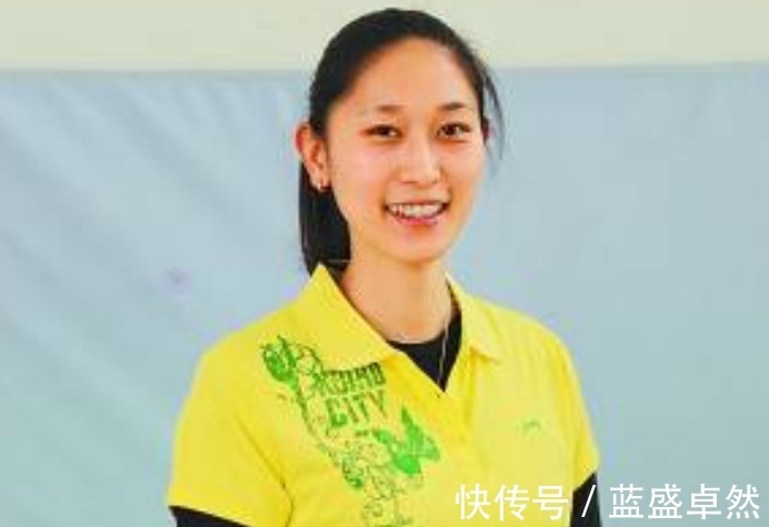 第一美女|还记得女篮第一美女吗退役后年薪令人羡慕,如今42岁气质一绝!