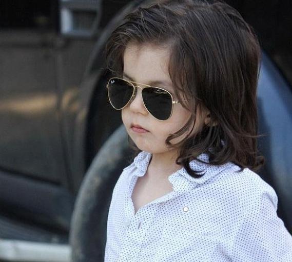 泄露|女儿长得太美,爸爸辞职当保镖?看到爸爸的颜值后,网友:羡慕了