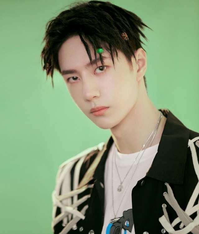 王一博生日|王一博生日被品牌方安排,出手阔绰带来应援墙,记忆深刻不敢忘