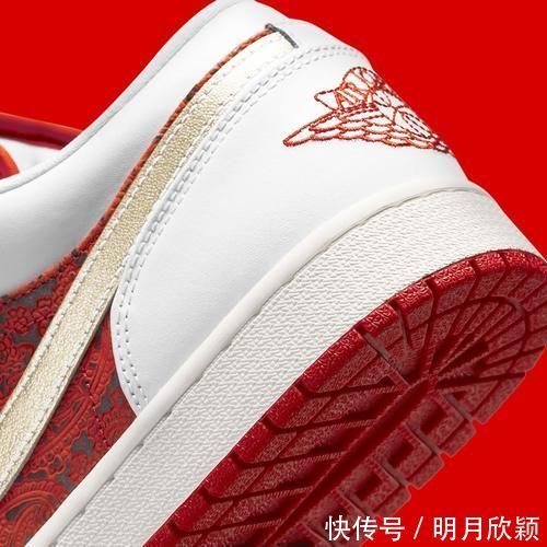 扑克|暗藏潮人最爱的经典元素，这双高颜值扑克AJ1想不火都难