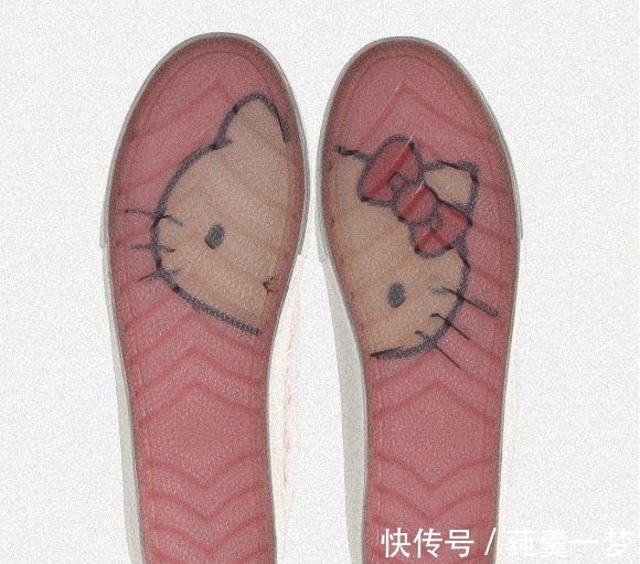 鞋身 Hello Kitty联名款,一起可爱温暖过冬