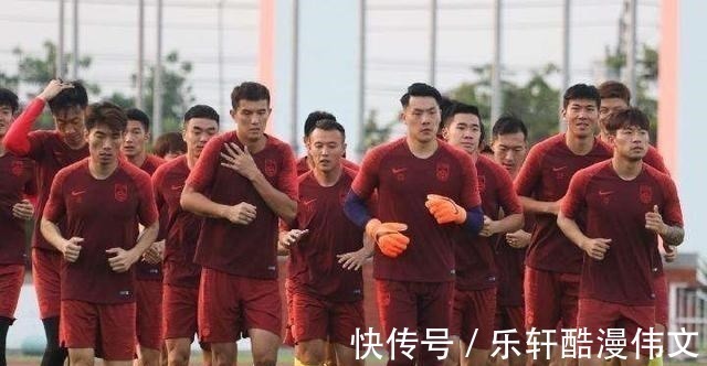 辞职|恒大管理层混乱,球员训练无教练需自备饮用水,郑智已向恒大辞职